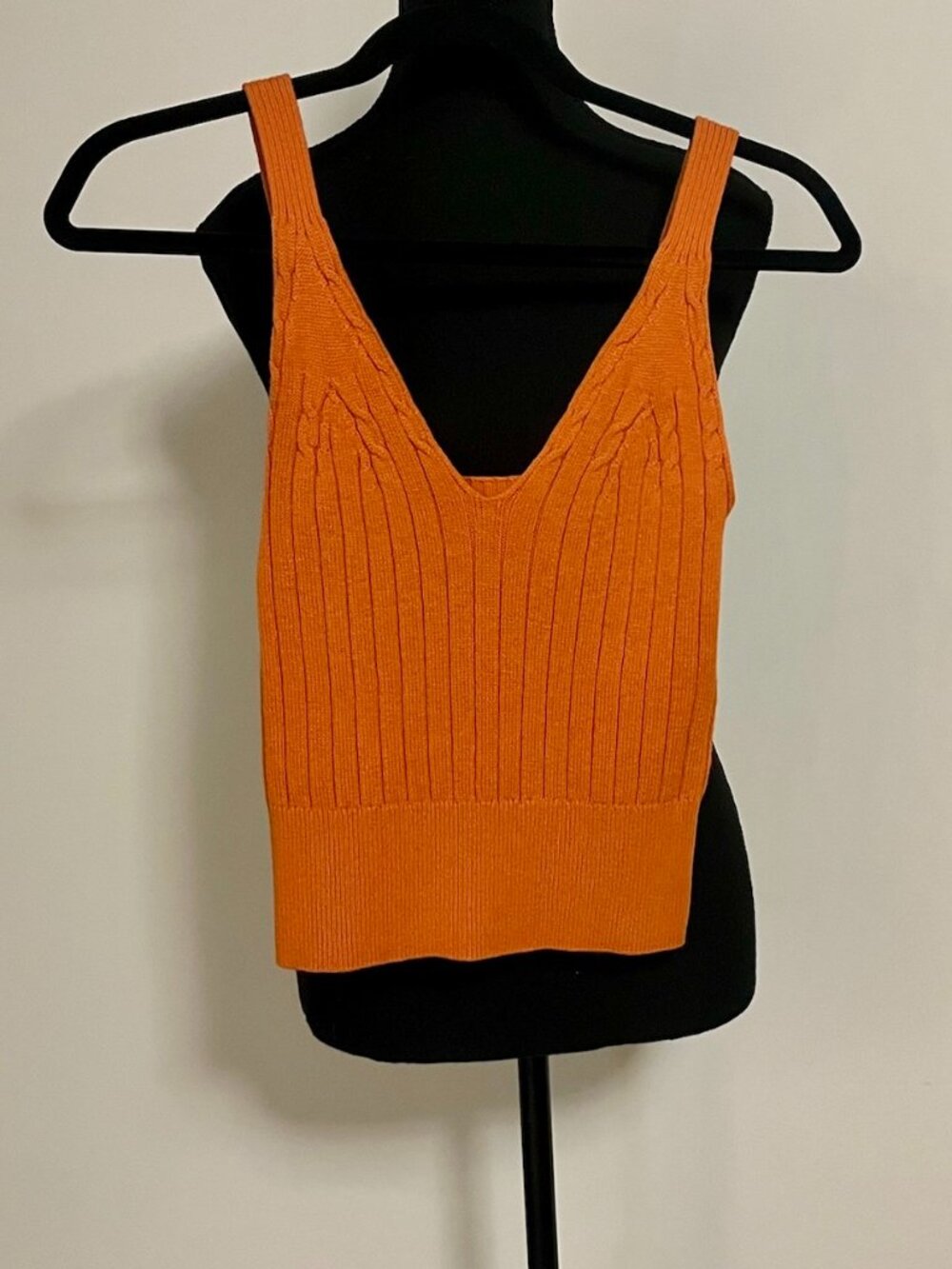 Aritzia’s Wilfred Suzette Sleeveless Top